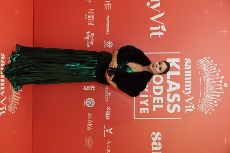 Sammyvit Klass Model Türkiye 2025 :  Ünlü �simler K�rm�z� Hal� ��kl���yla Oscar Gecesini Aratmad�